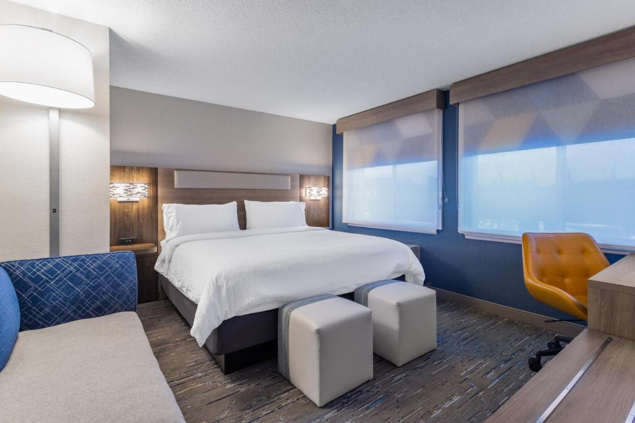 Holiday Inn Express Hotel & Suites-St. Paul By Ihg Vadnais Heights Exterior photo