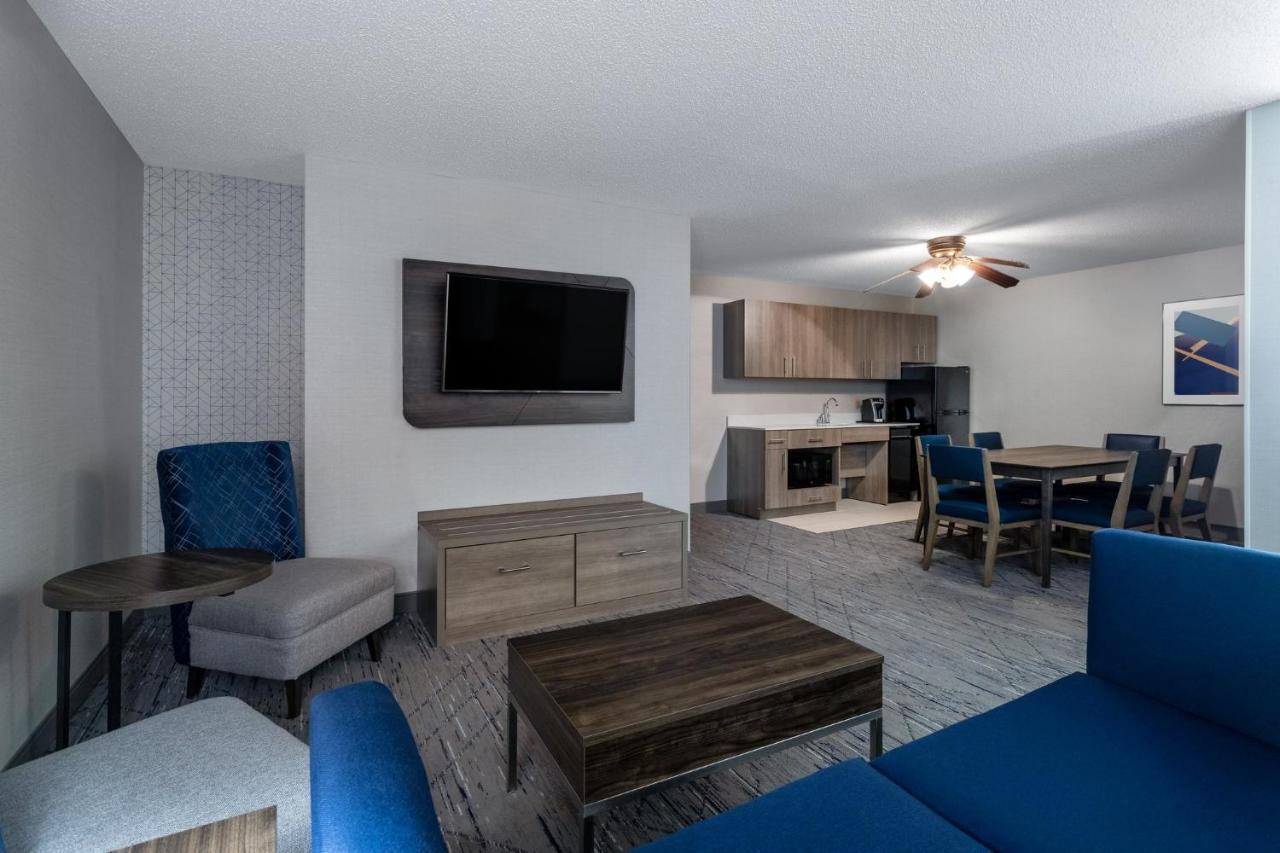 Holiday Inn Express Hotel & Suites-St. Paul By Ihg Vadnais Heights Exterior photo