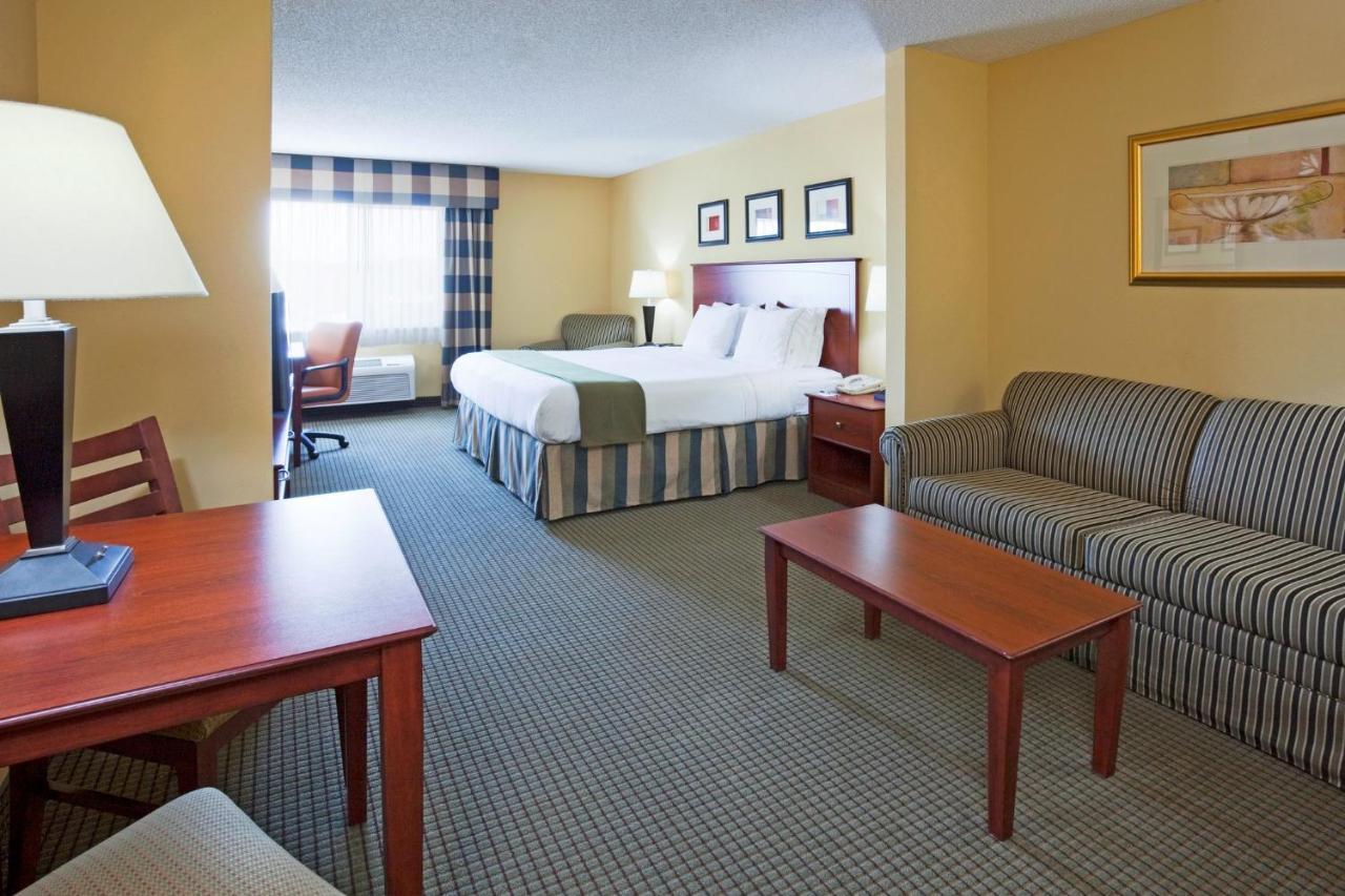 Holiday Inn Express Hotel & Suites-St. Paul By Ihg Vadnais Heights Exterior photo